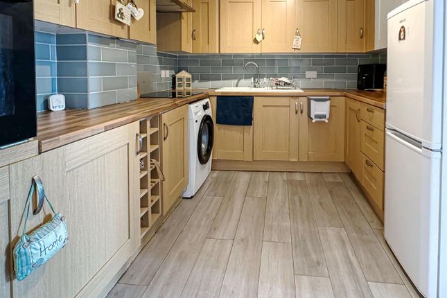 Flat 8 Antonia Court, Terminus Road, Littlehampton photo 3