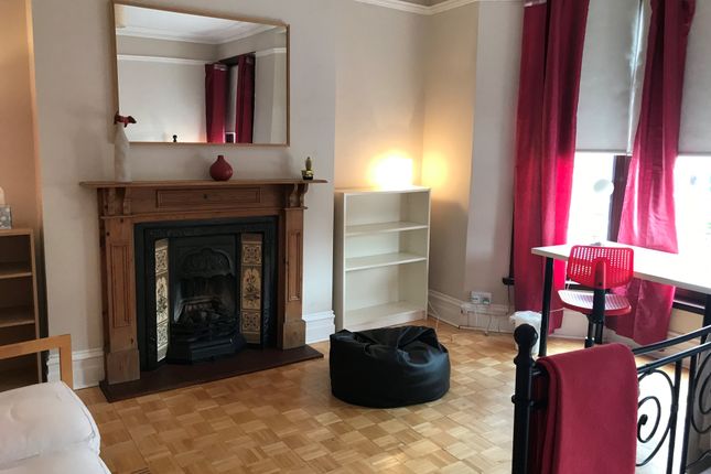 Property to rent in Pantygwydr Crescent, Uplands, Swansea