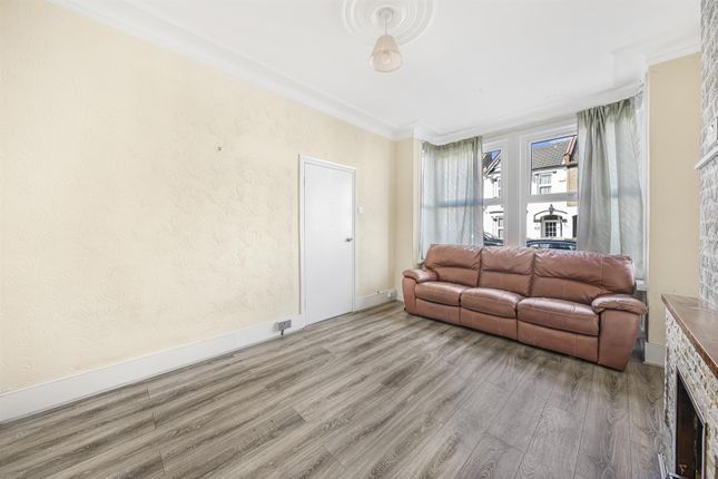 26, Leonard Road, London photo 4