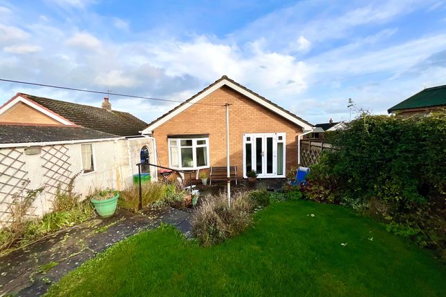 Bungalow for sale in Meadow Way, Stone