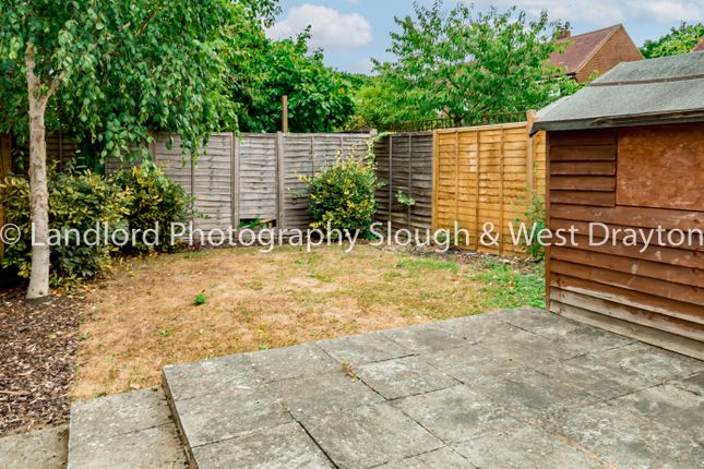 Semi-detached house to rent in Broomfield, Guildford