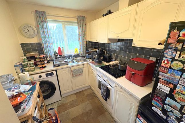 9, Churchside, Farnworth photo 4