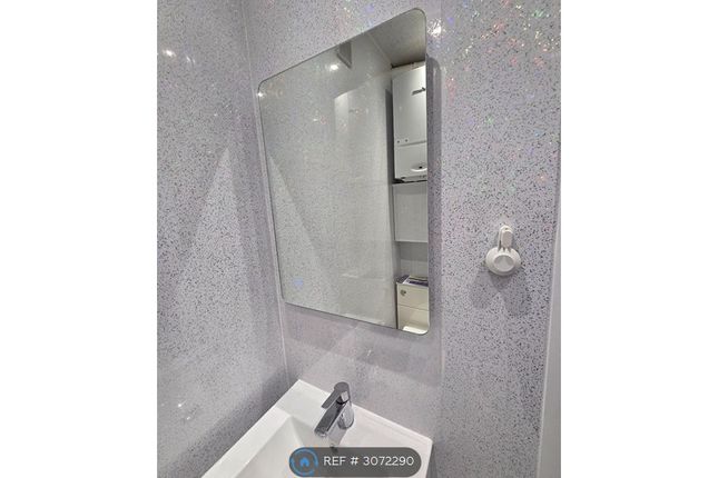 Flat   Clyde Road, Manchester photo 5