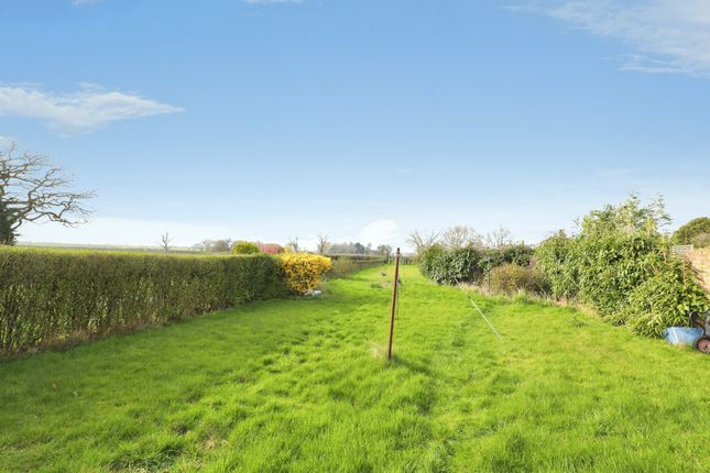 Avon, Shutley Lane, NORTHWICH photo 3