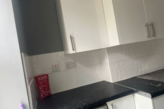 13, Villier Street, Uxbridge photo 3