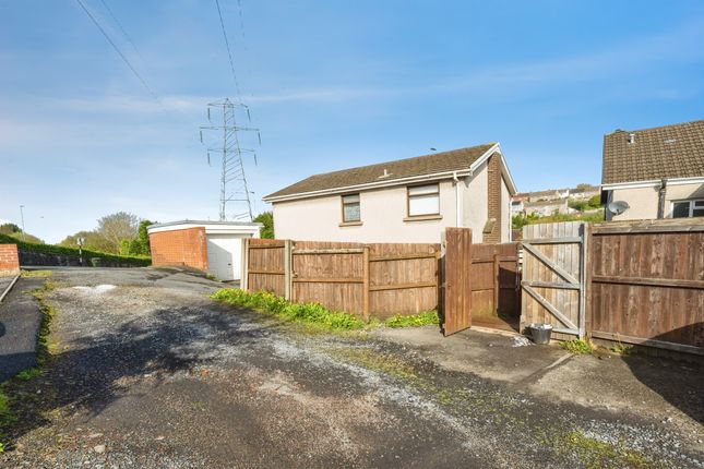 200, Felinfoel Road, LLANELLI photo 3