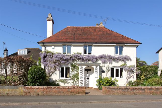 Yew Tree Farmhouse Ph3.Jpg