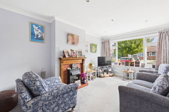 34, Plantation Way, Worthing photo 2