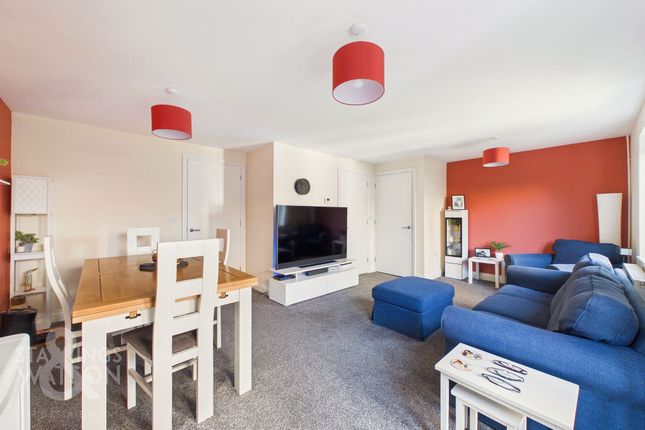 5 Whooper Close, Norwich photo 2