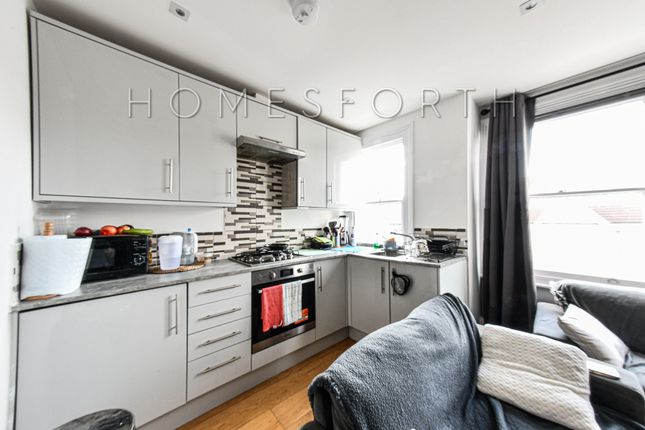 Flat to rent in Russell Road, West Hendon