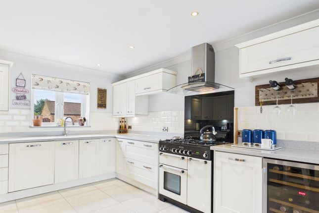 5 Mayfair Close, Lincoln photo 5