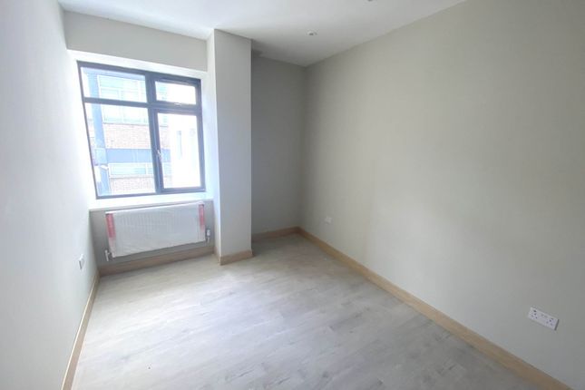 48 Churchill House, Stirling Way, Borehamwood photo 3