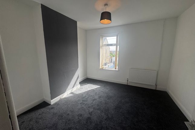 106, Chesterfield photo 2