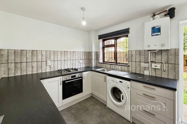 4, Tickhill Close, Reading photo 5
