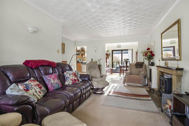 32, Roman Way, Haverhill photo 3
