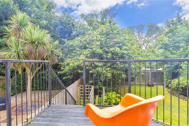 1-bed flat on High Road, Buckhurst Hill, £350,000