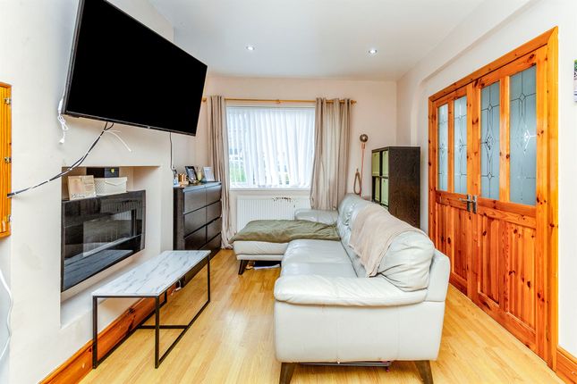 91, Crathorne Avenue, Wolverhampton photo 4