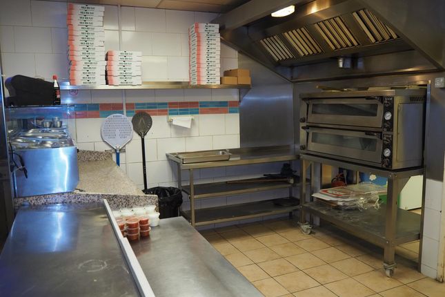 Thumbnail Restaurant/cafe for sale in Hot Food Take Away HU8, East Yorkshire