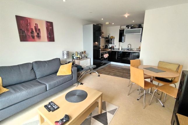 86, Meridian Bay, Trawler Road, Swansea photo 3