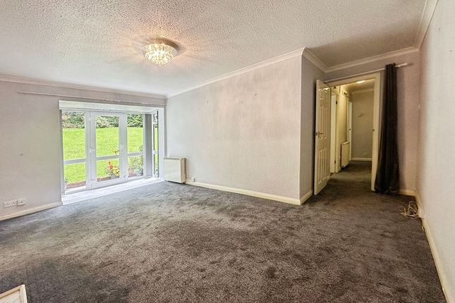 85, Daisyfield Court, Bury photo 4