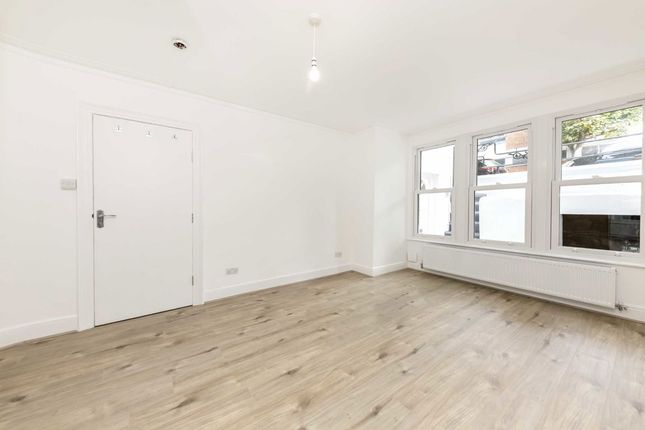 Lower Ground Floor Flat, 48, Linden Gardens, London photo 4