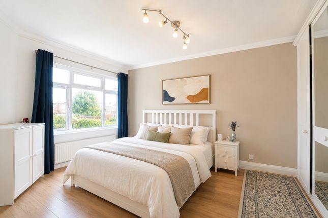 Ashbourne Avenue, London photo 4