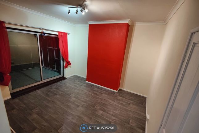 Semi-detached house to rent in Herricks Avenue, Leicester