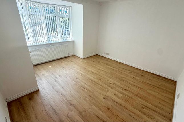 224, Bilston photo 5