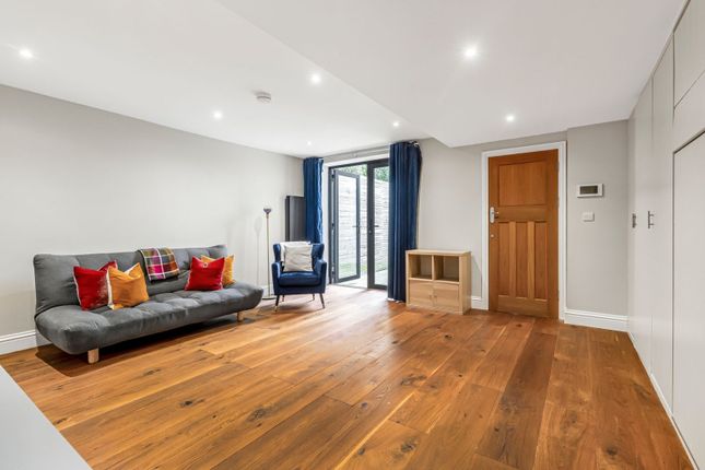 Flat 1, 2, Tregaron Avenue, London photo 4