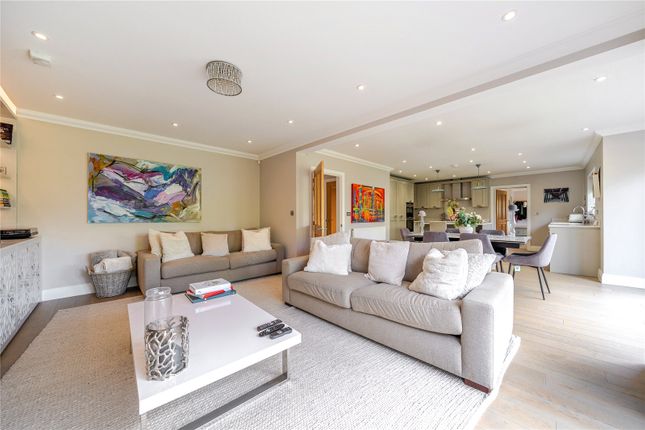 3 King William Court,, London Road, Hook photo 3