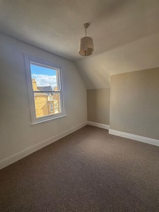 Flat 3, 1 Lansdowne Crescent, Bridlington photo 5