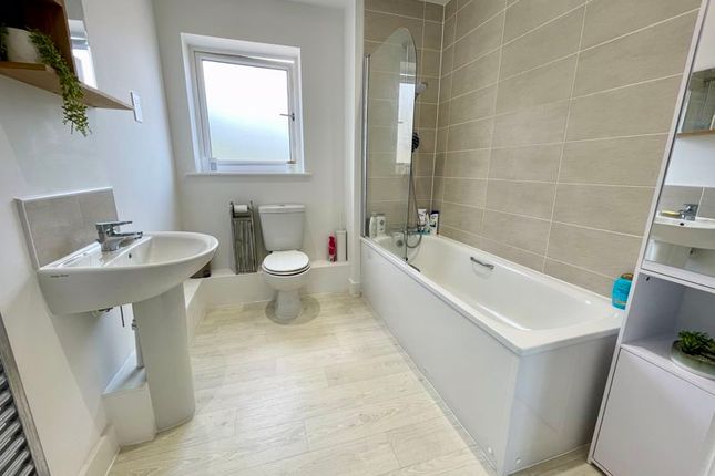 Flat for sale in Sidings Way, Dunstable