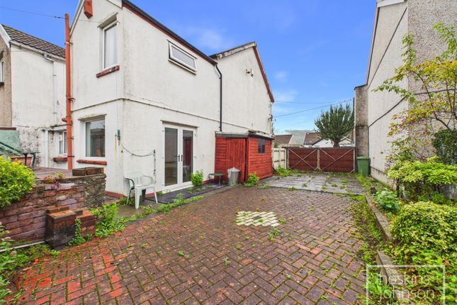 18, New Park Terrace, Pontypridd photo 2