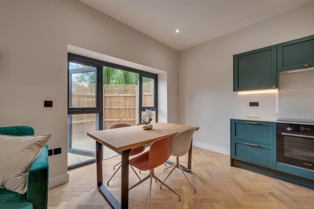 Flat 1, Harlesden Road, London photo 4