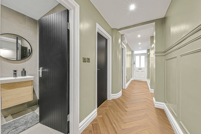 361, Queenstown Road, London photo 4