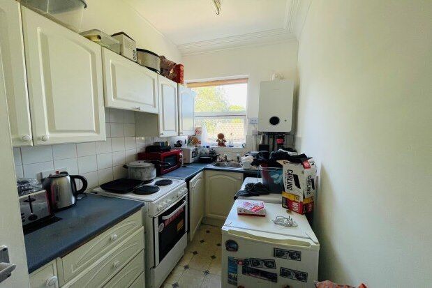 Thumbnail Flat to rent in 11 Private Road, Nottingham