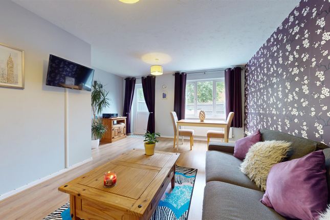 47, Longhedge, Milton Keynes photo 4