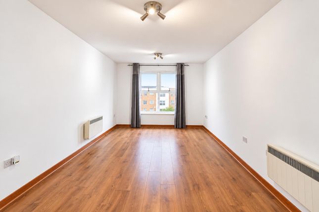 Flat 15, 16, Optical Court, Kenway, Southend-On-Sea photo 4