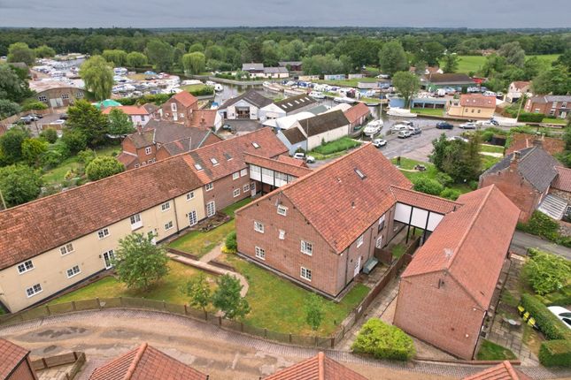 16, The Staithe, Stalham photo 3