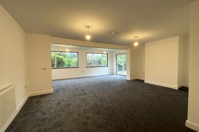9, Lockwood Close, Farnborough photo 2