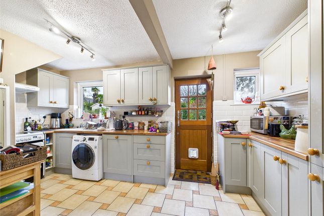18, Newtown, Colchester photo 2