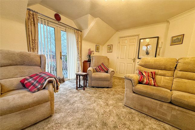9, Pegasus Court, Rochdale photo 2