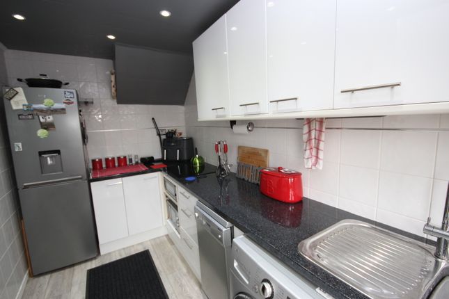 16 Chapelhillock , Chapelhillock, Macduff photo 5
