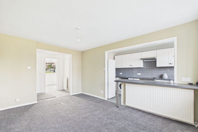 22 Bellfield, Croydon photo 3