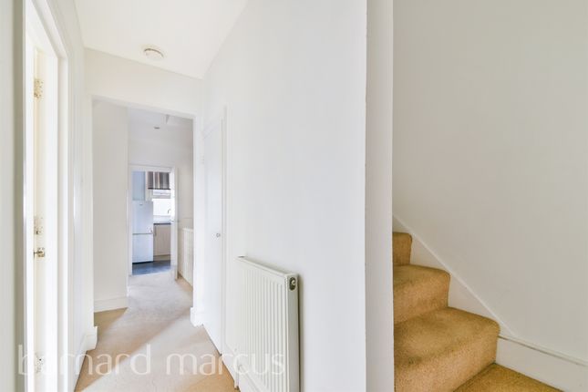 First Floor Flat, 18, Langdale Road, Thornton Heath photo 4