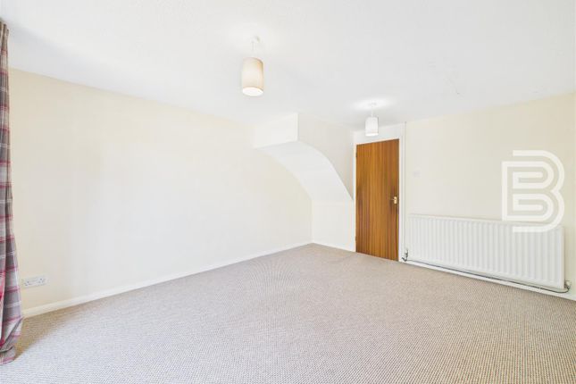 23, Weaver Drive, Rugby photo 4