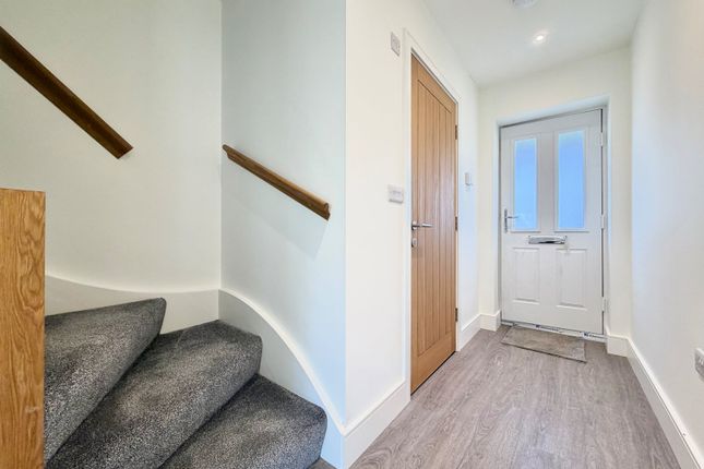 31, Abb Street, West Yorkshire photo 4