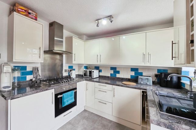 38, Gemini Grove, Stoke-On-Trent photo 3