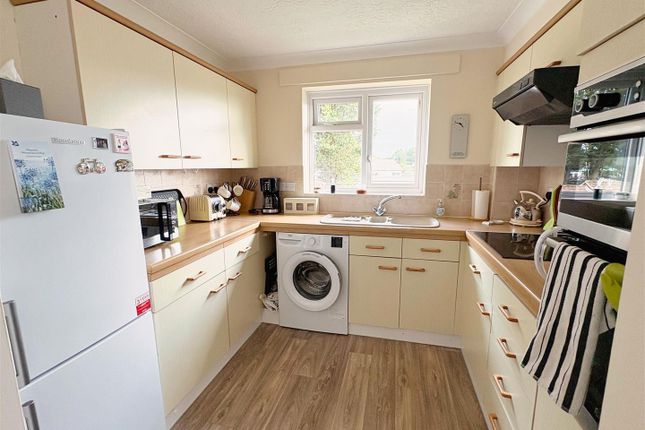 12, Church Hill Place, Hillborough Close, Bexhill-On-Sea photo 2