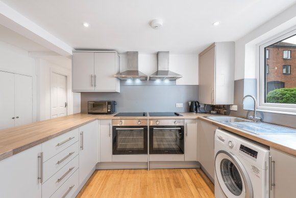 3, Weydon Lane, Farnham photo 4